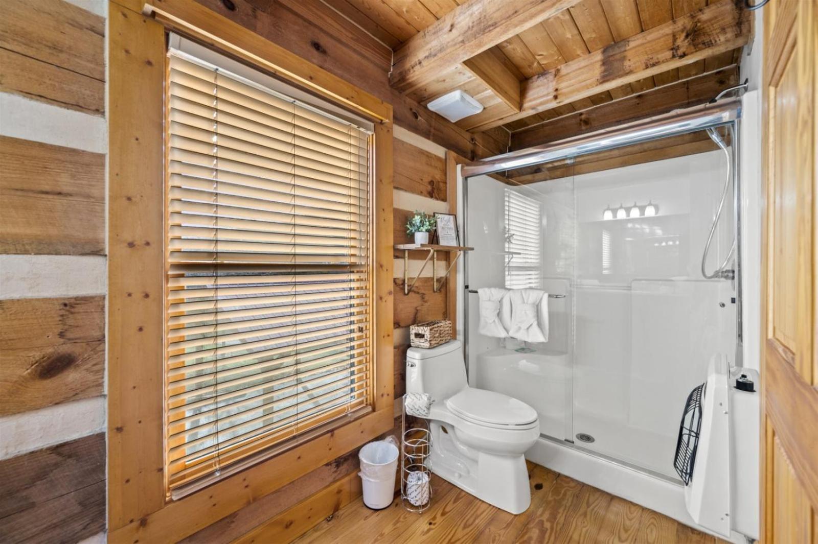 Hidden Star Hideaway-Blackberry Farm-Smoky Mtn Nat Park-Hot Tub- Fire Pit- Fenced Yard- Pet Friendly Walland Exterior foto