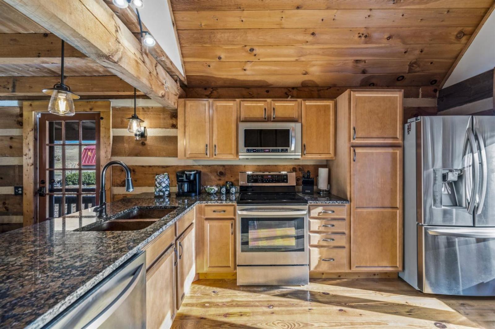 Hidden Star Hideaway-Blackberry Farm-Smoky Mtn Nat Park-Hot Tub- Fire Pit- Fenced Yard- Pet Friendly Walland Exterior foto