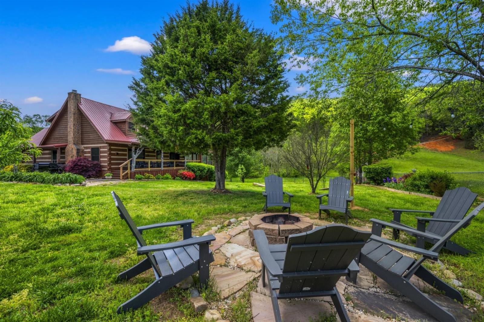 Hidden Star Hideaway-Blackberry Farm-Smoky Mtn Nat Park-Hot Tub- Fire Pit- Fenced Yard- Pet Friendly Walland Exterior foto
